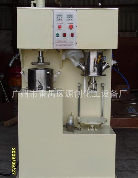 真空混膠機(jī)的工作原理怎樣？